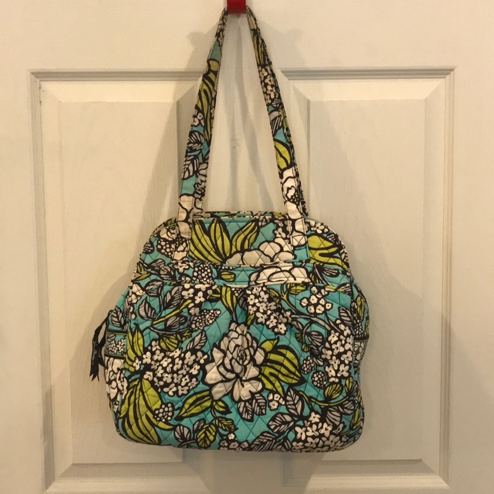 Vera Bradley bag in Island Blooms